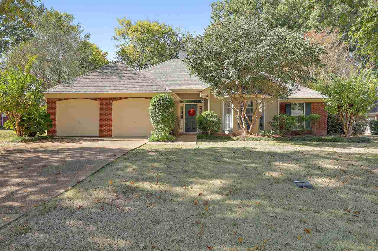 550 Spring Hill Dr - Photo 1