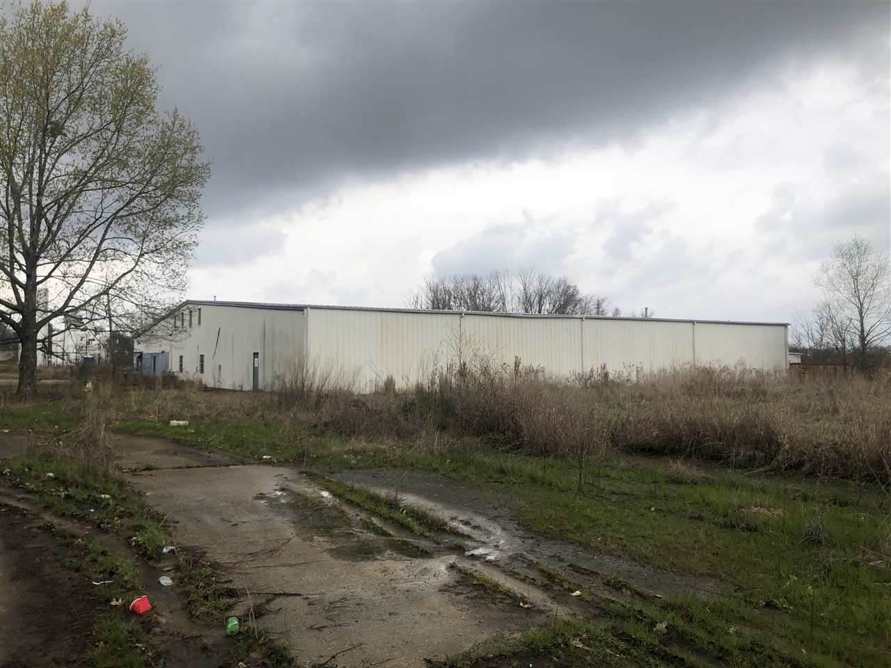 250 Outer Circle - Photo 1