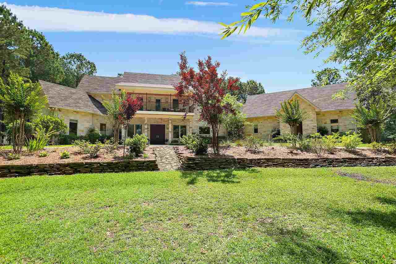 1060 Woodbridge Dr - Photo 1