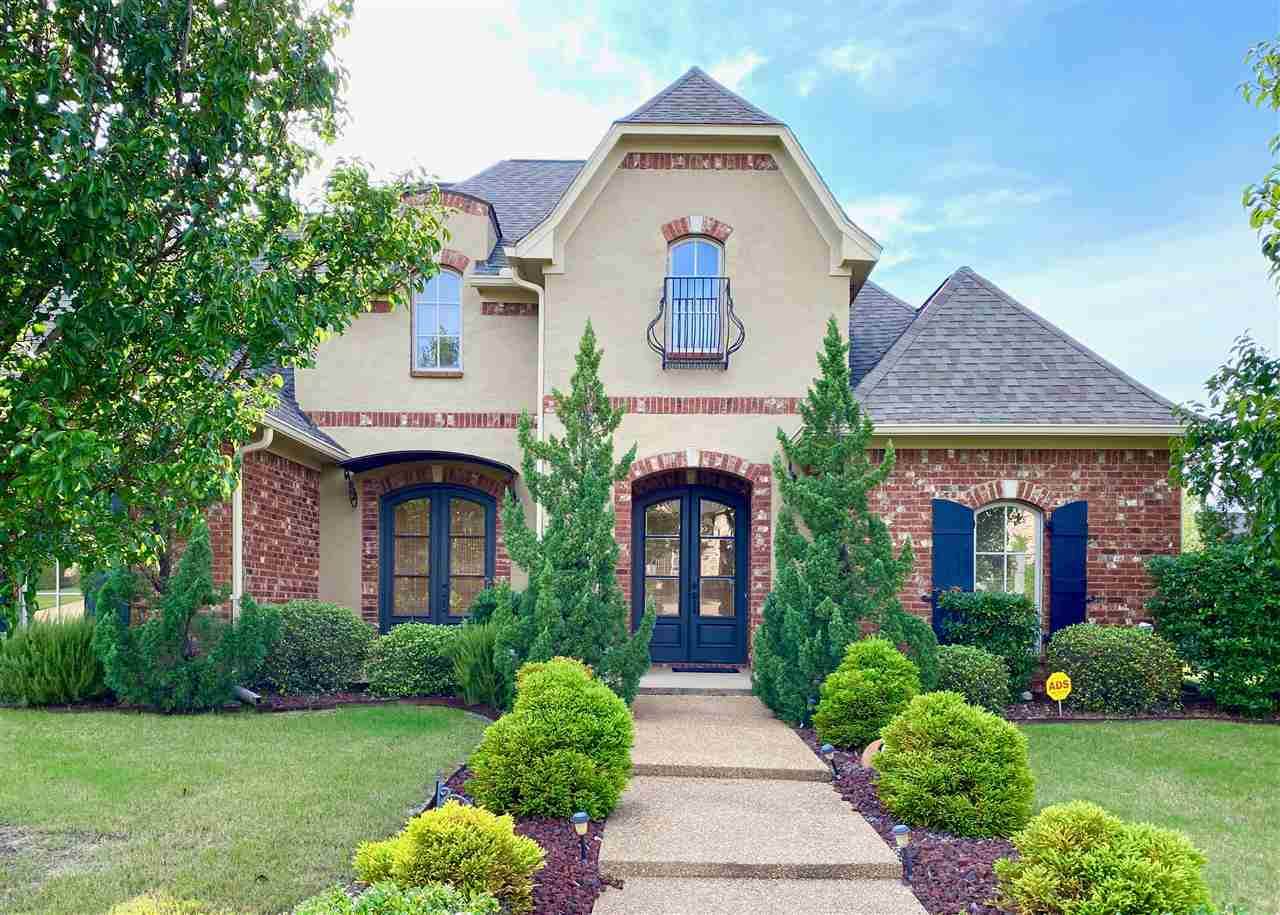 313 Deer Hollow - Photo 1