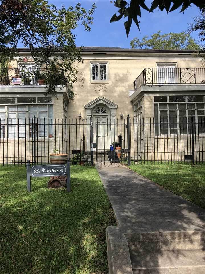 951 Jefferson St - Photo 1