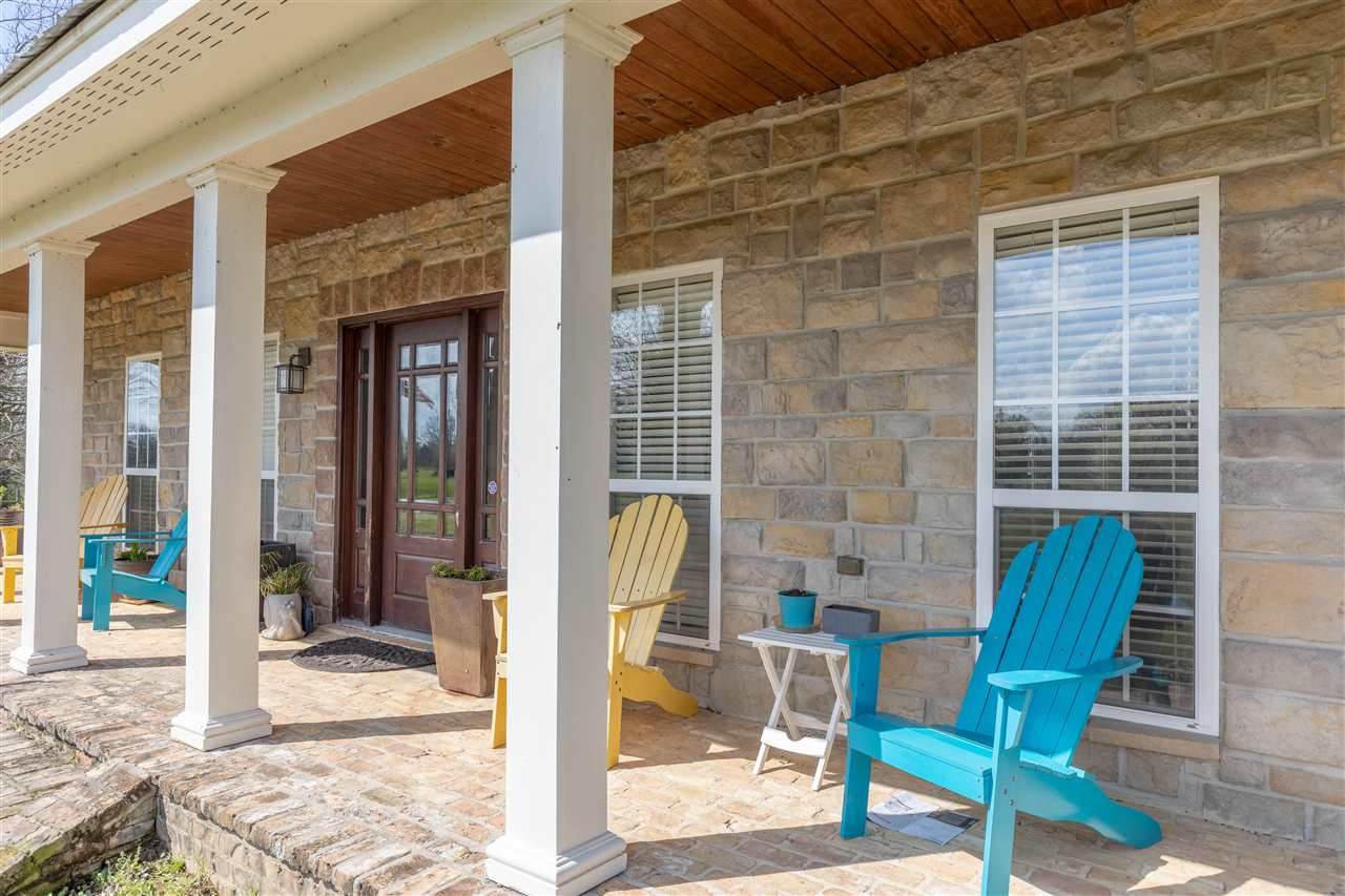 411 Davis Crossing Rd - Photo 1