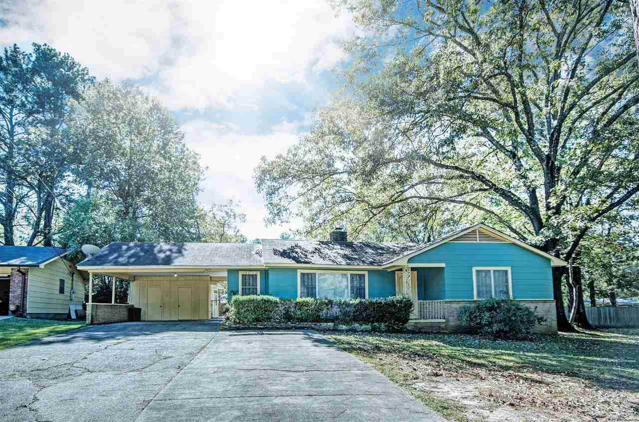 631 Elmwood Cir - Photo 1