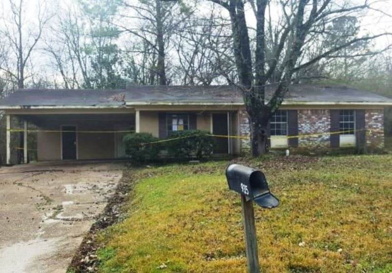 935 Palm St - Photo 1