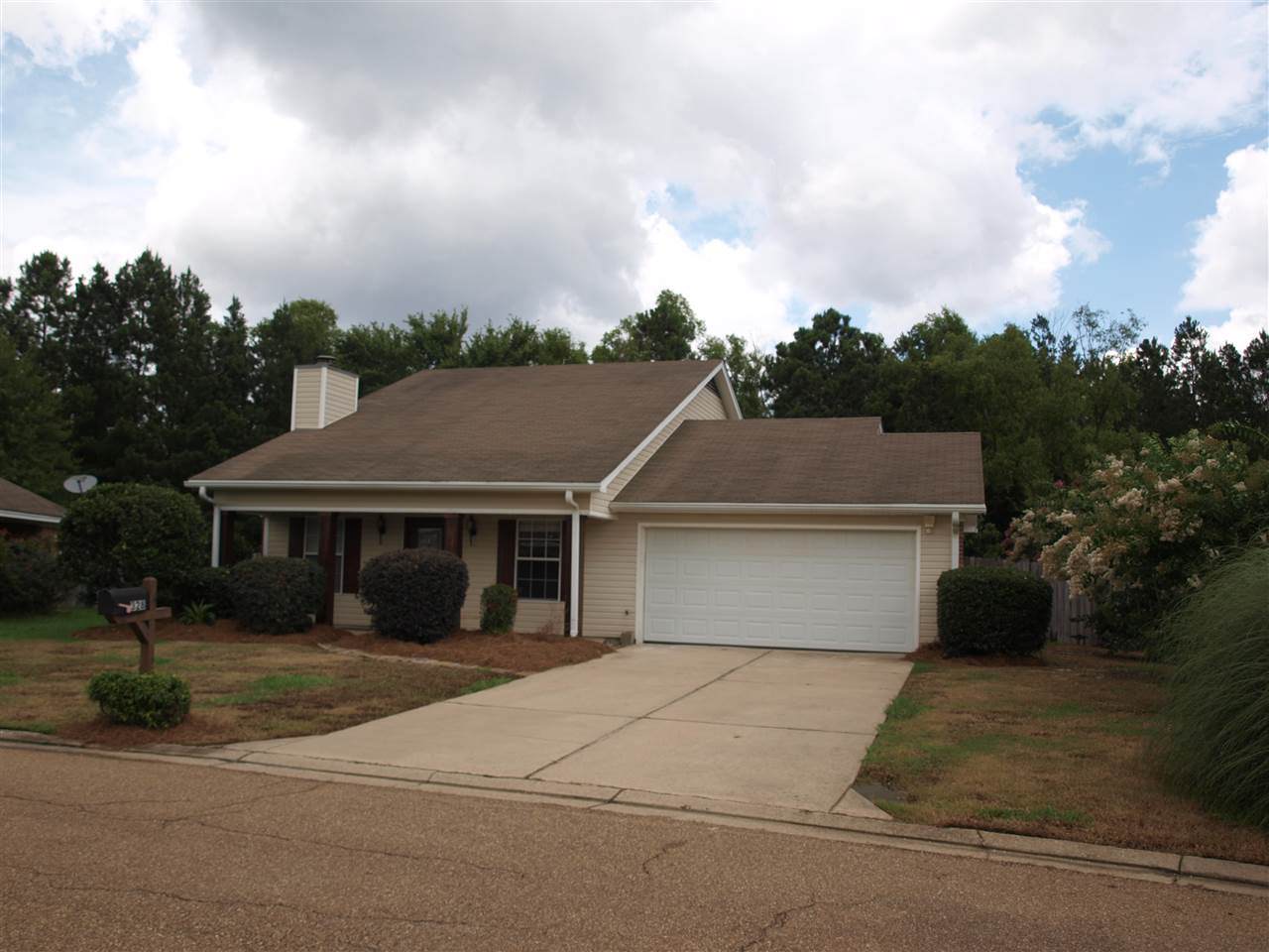 328 Swan Dr - Photo 1