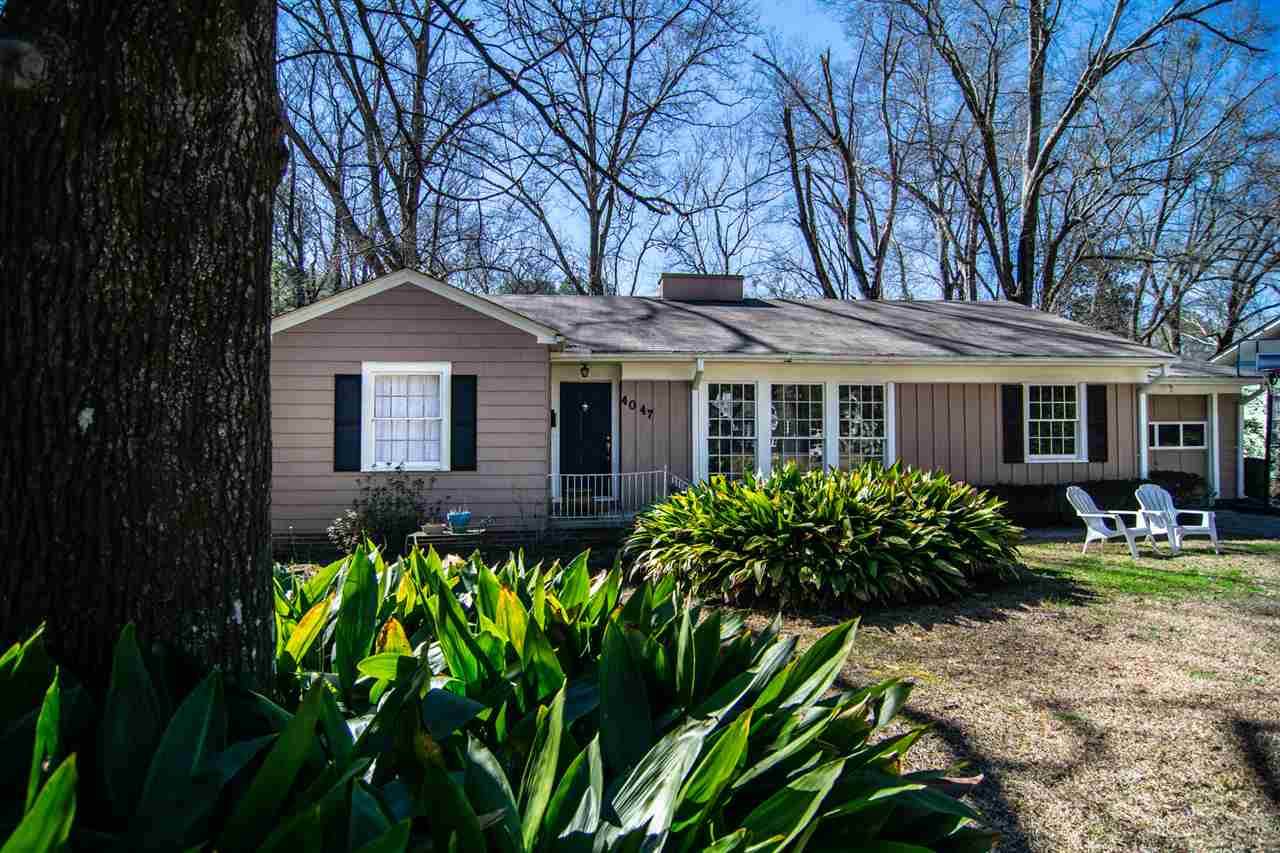4047 Robin Dr - Photo 1