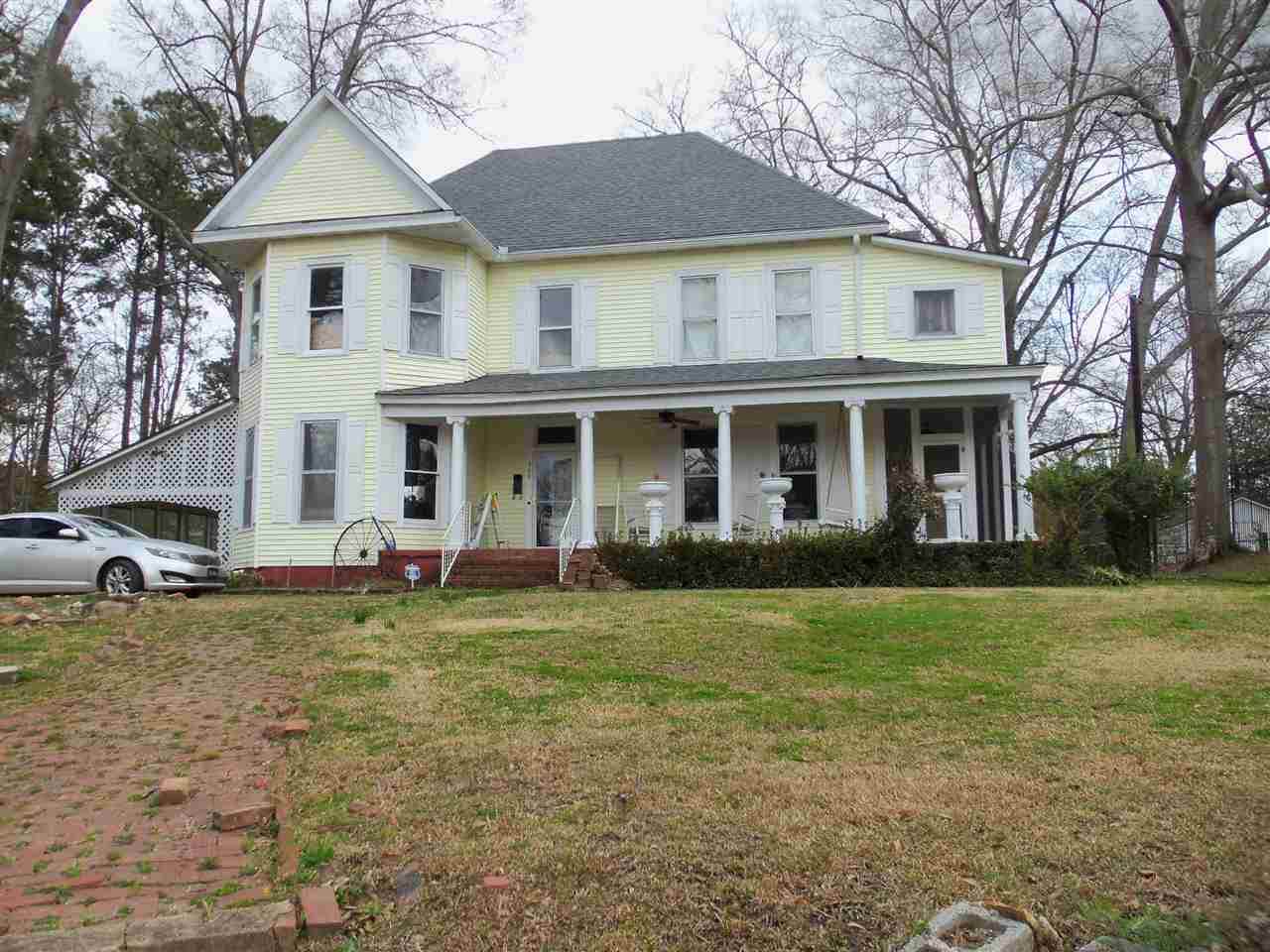 506 Huntington - Photo 1