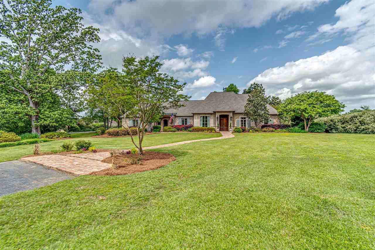 220 Sunset Cir - Photo 1