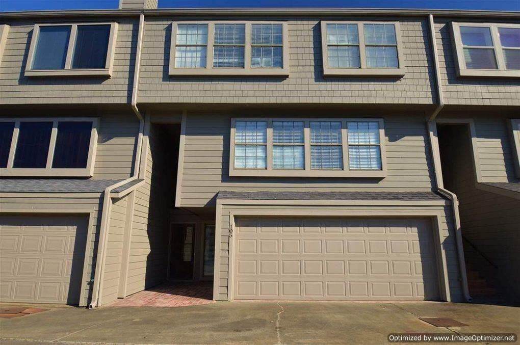 105 Breakers Ln - Photo 1