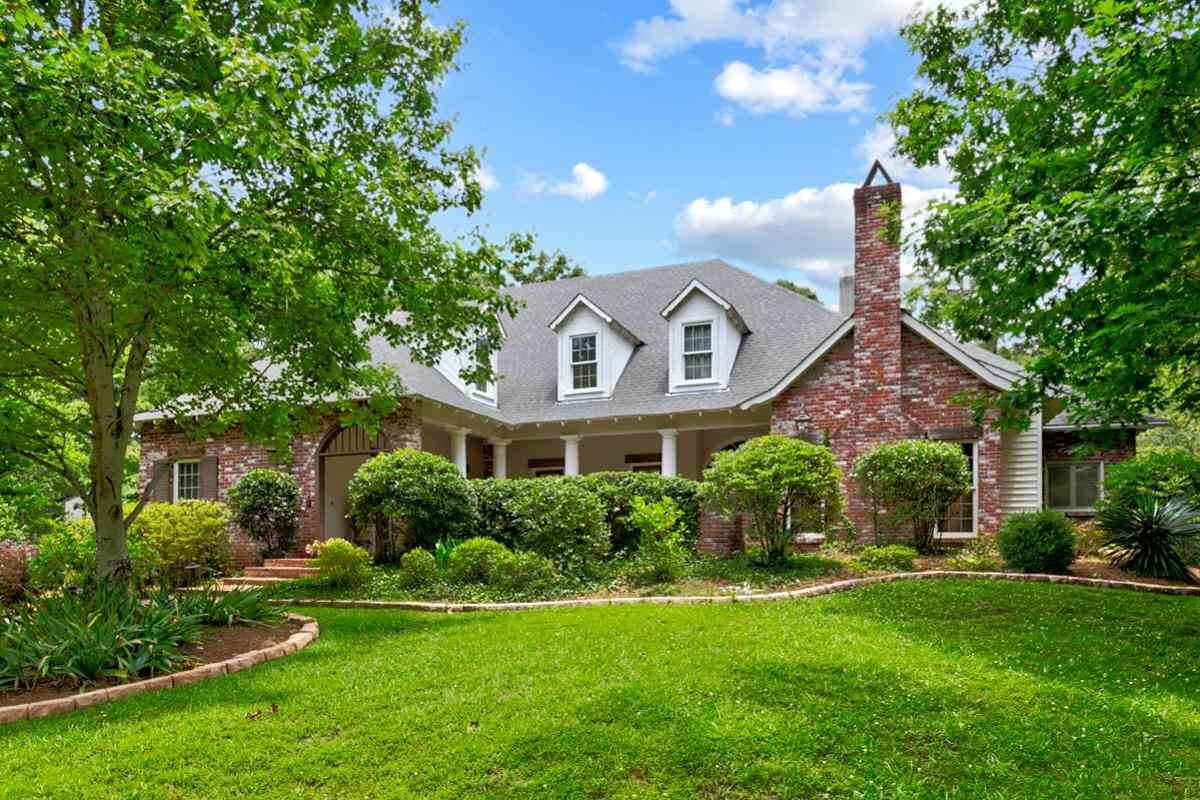 106 Quail Hollow Pl - Photo 1