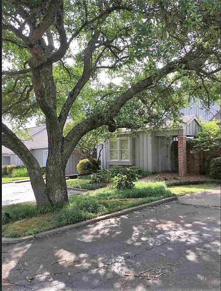 2200 River Oaks Blvd - Photo 1