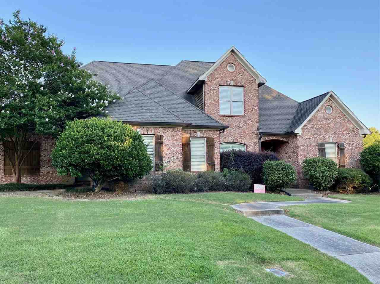 106 Barrington Ct - Photo 1