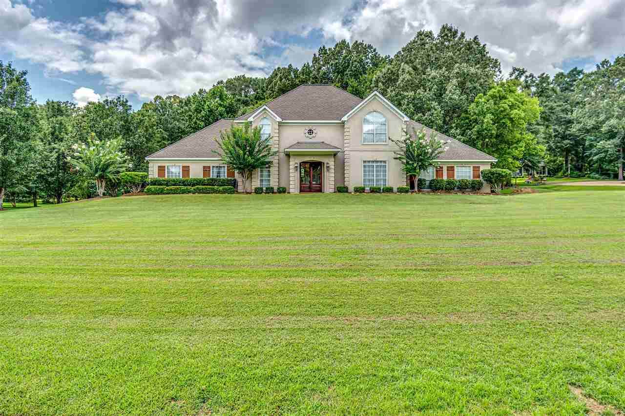 152 Normandy Cir - Photo 1