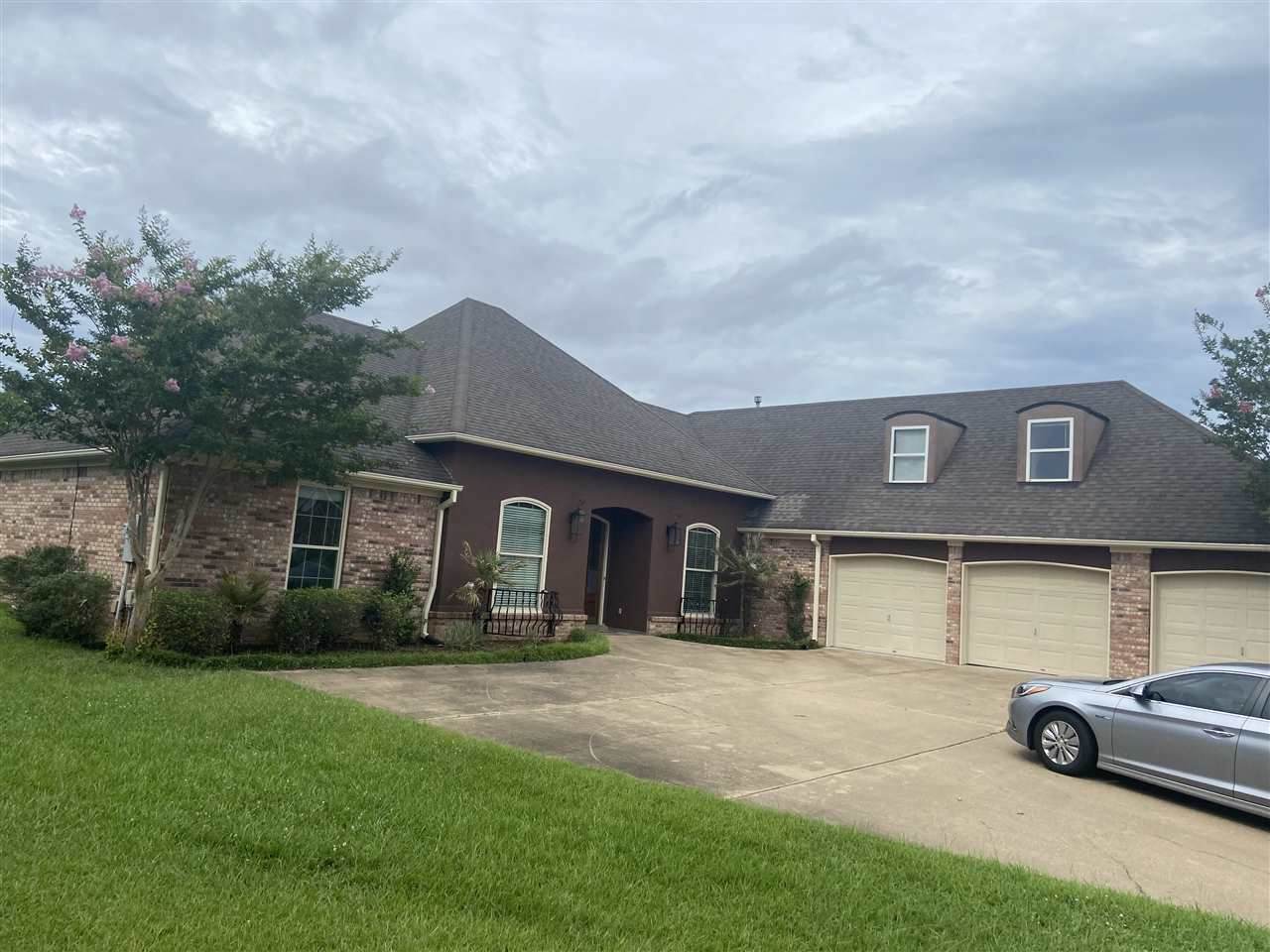 102 Rosalie Ct - Photo 1