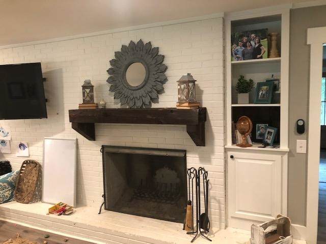 1665 Linda Dr - Photo 1