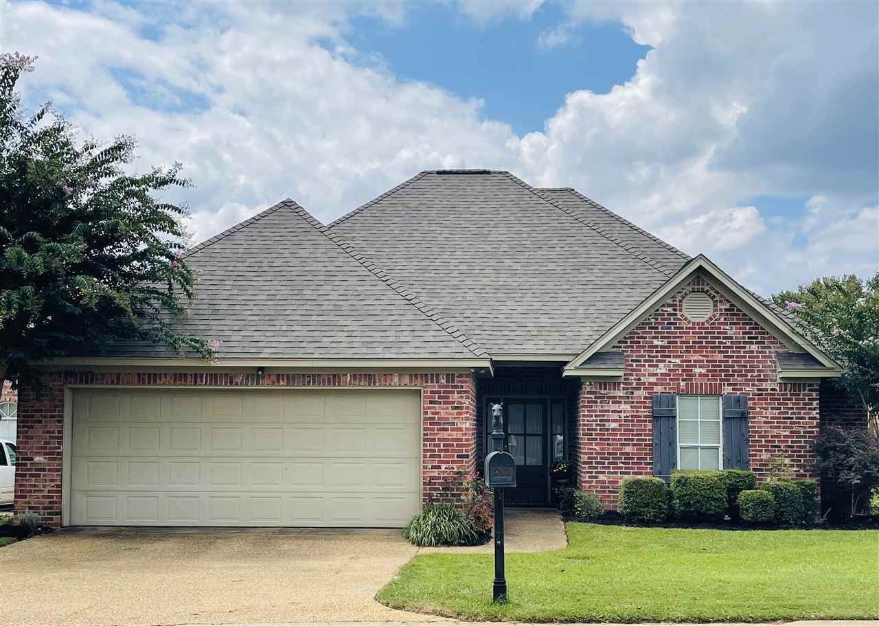 563 Clubhouse Dr - Photo 1