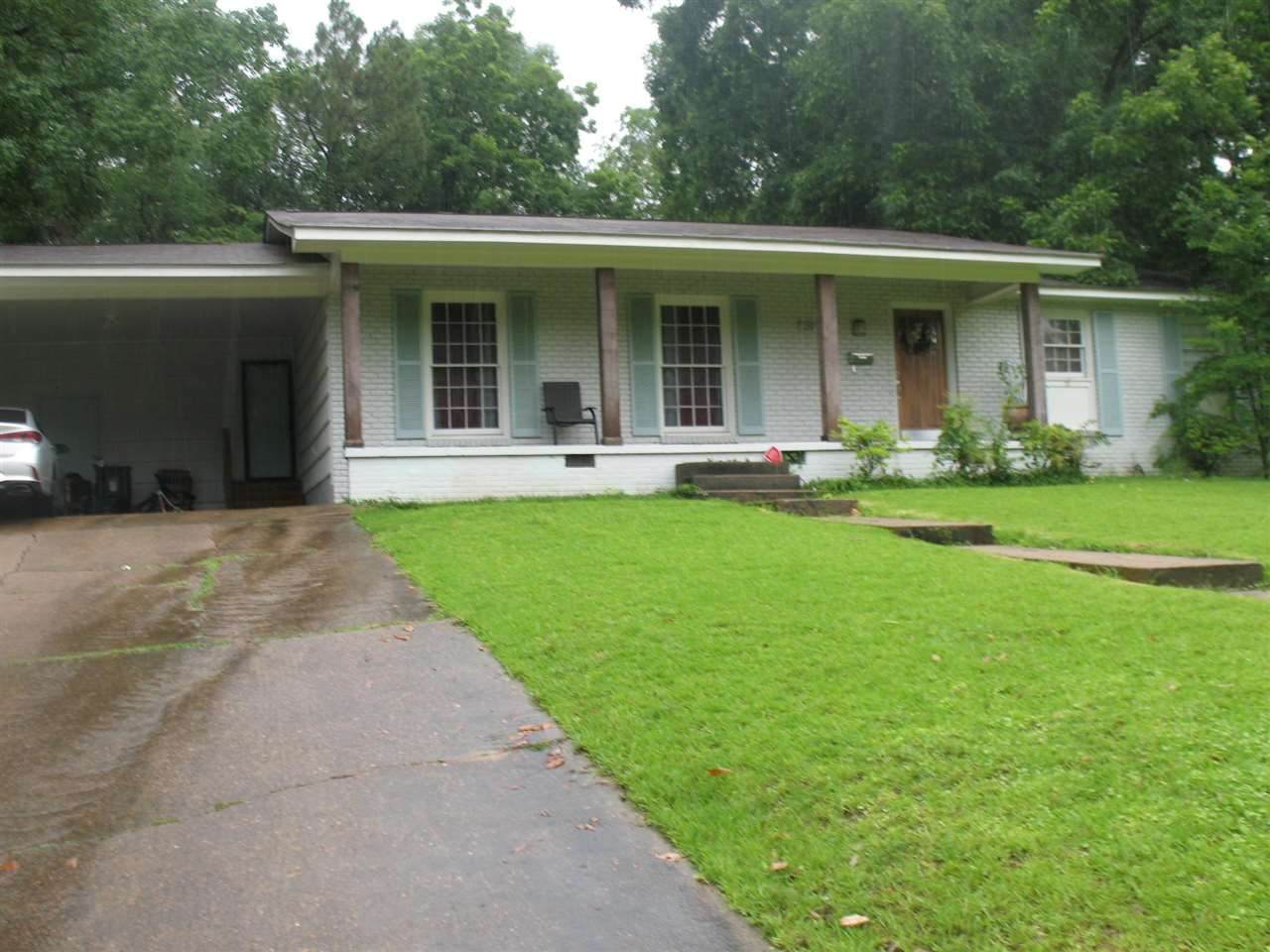 1609 Winchester - Photo 1