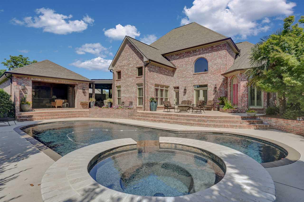 107 Carlton Blvd - Photo 1