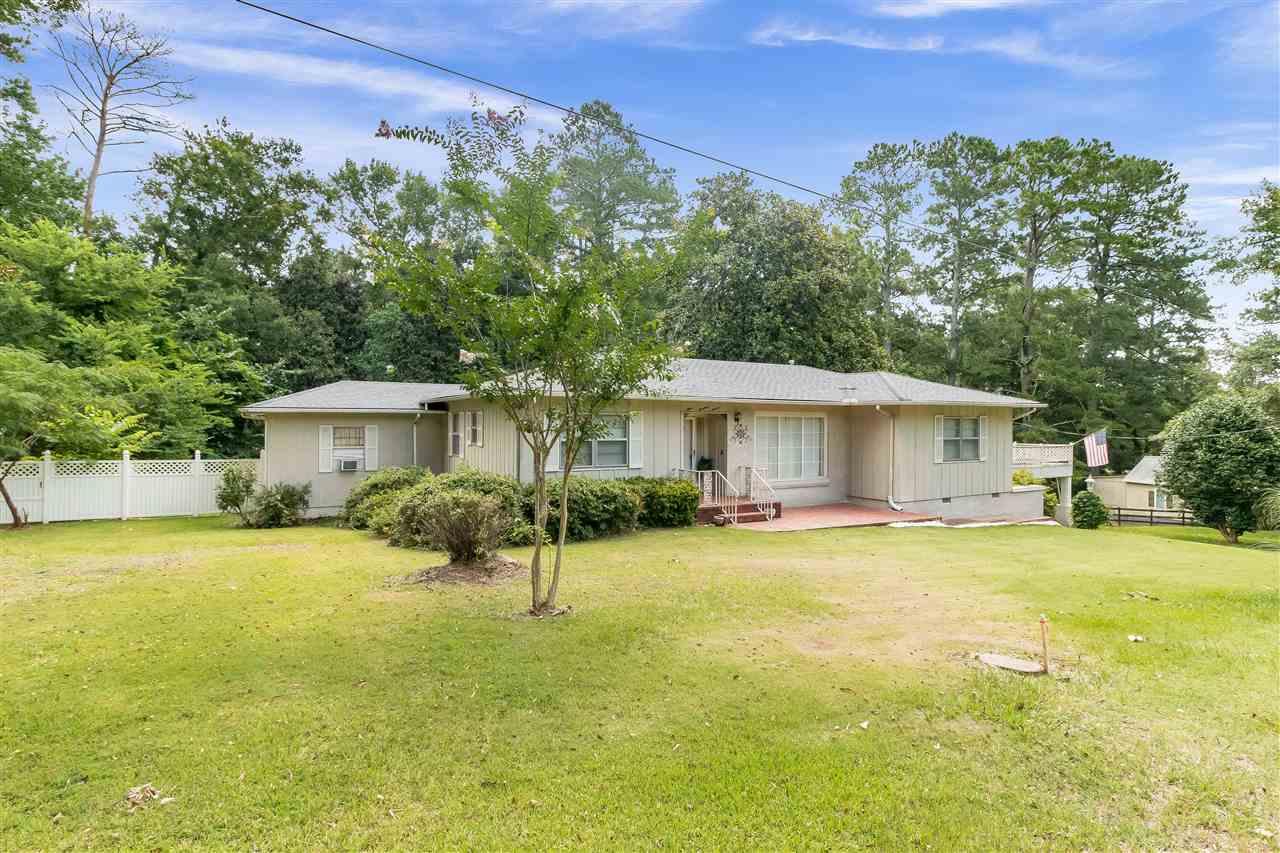 307 Circle Dr - Photo 1