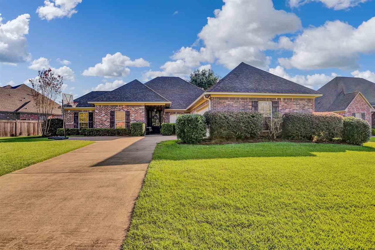 214 Calhoun Dr - Photo 1