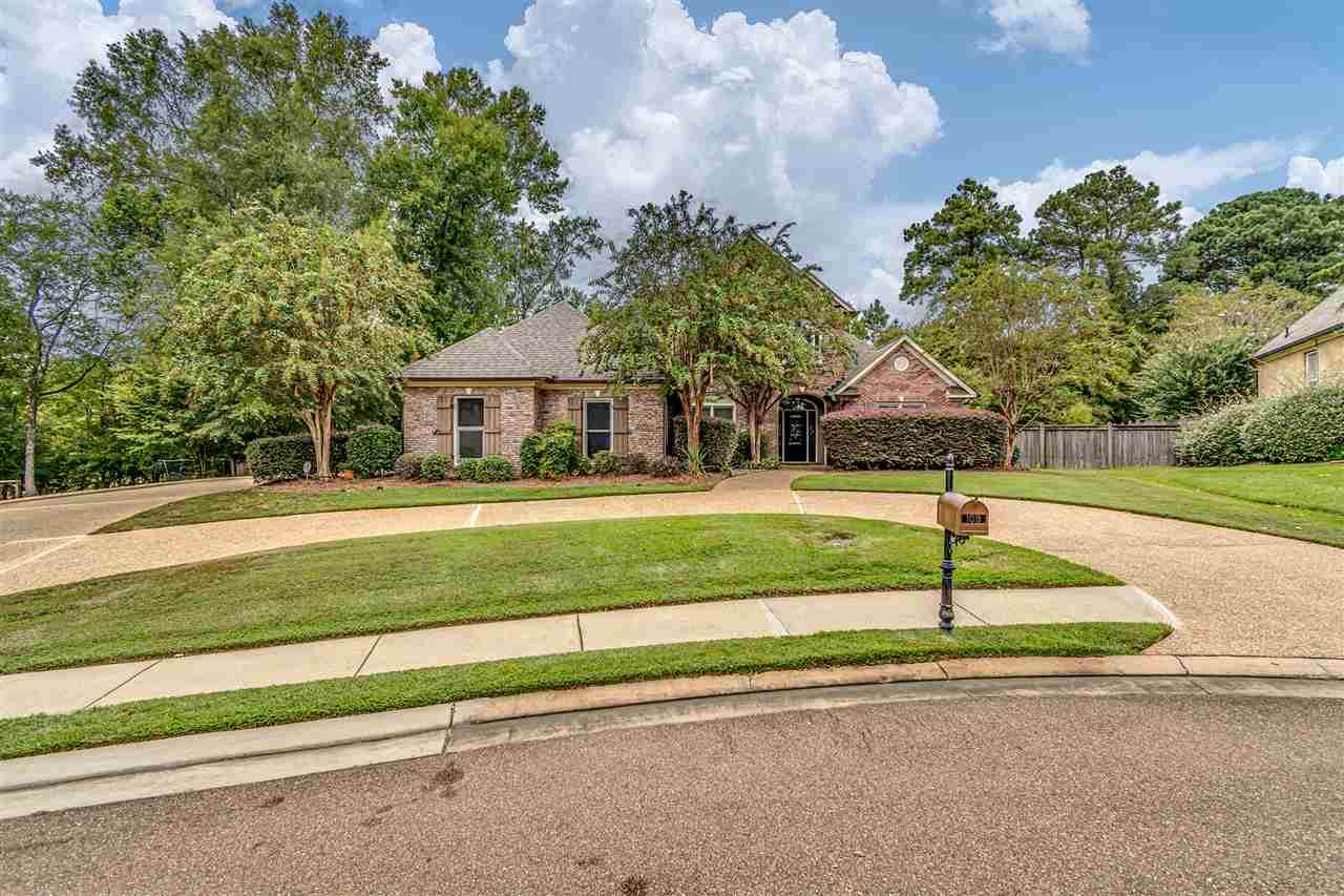 109 Barrington Ct - Photo 1
