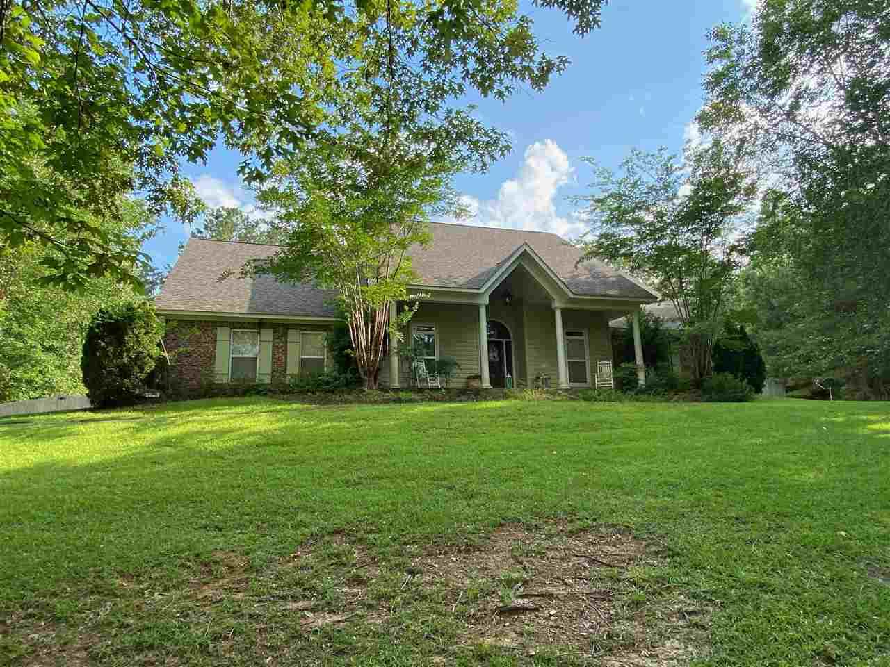 321 North Brandon Blvd - Photo 1