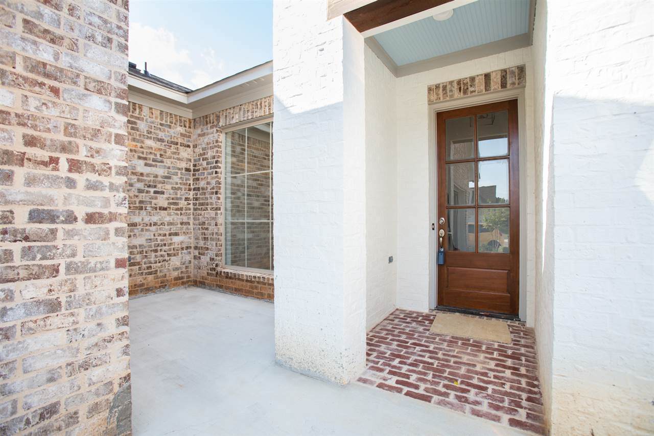 20 Peninsula Dr - Photo 1