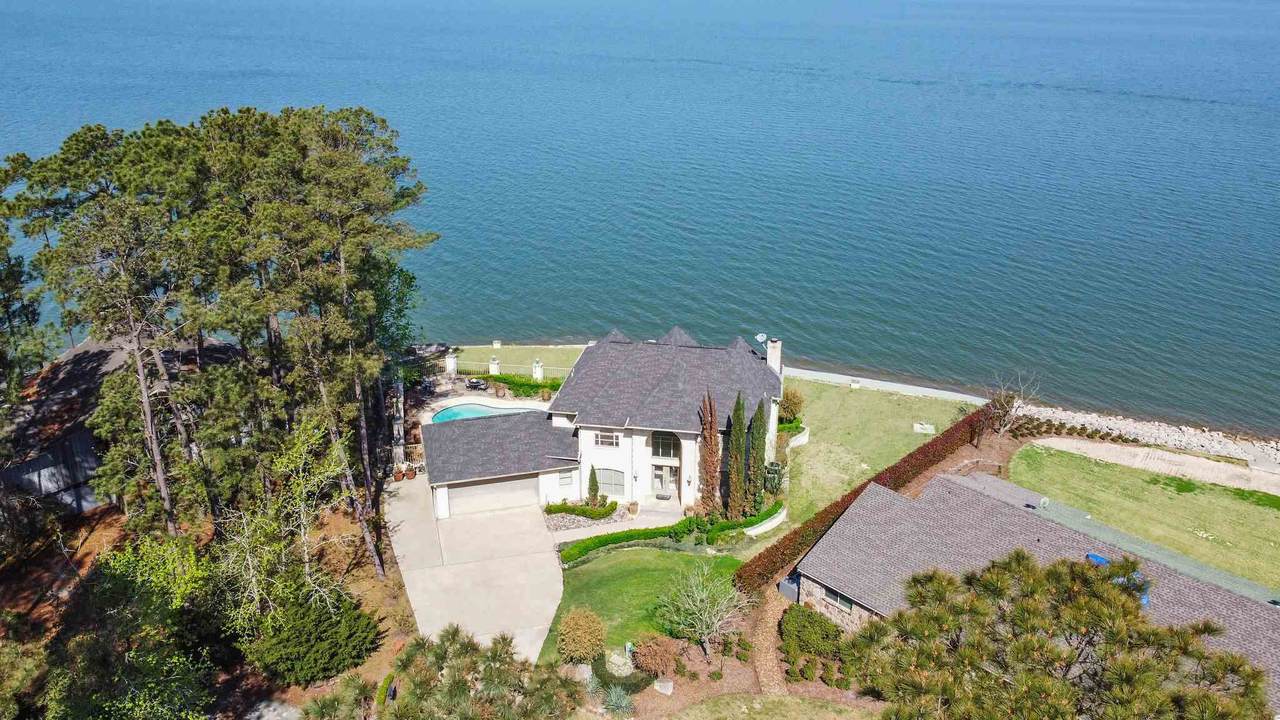 284 Bayview - Photo 1
