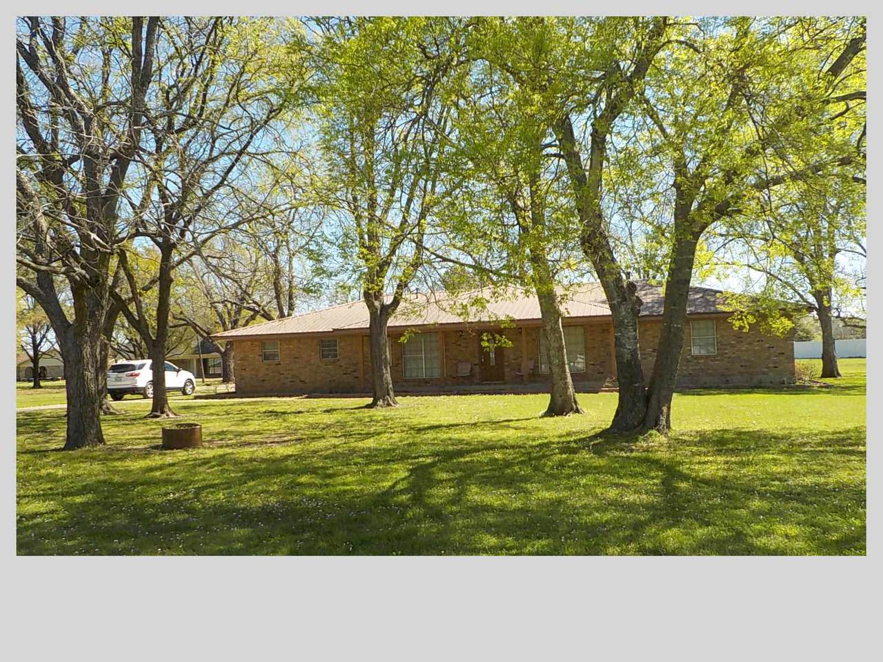 513 Webb - Photo 1