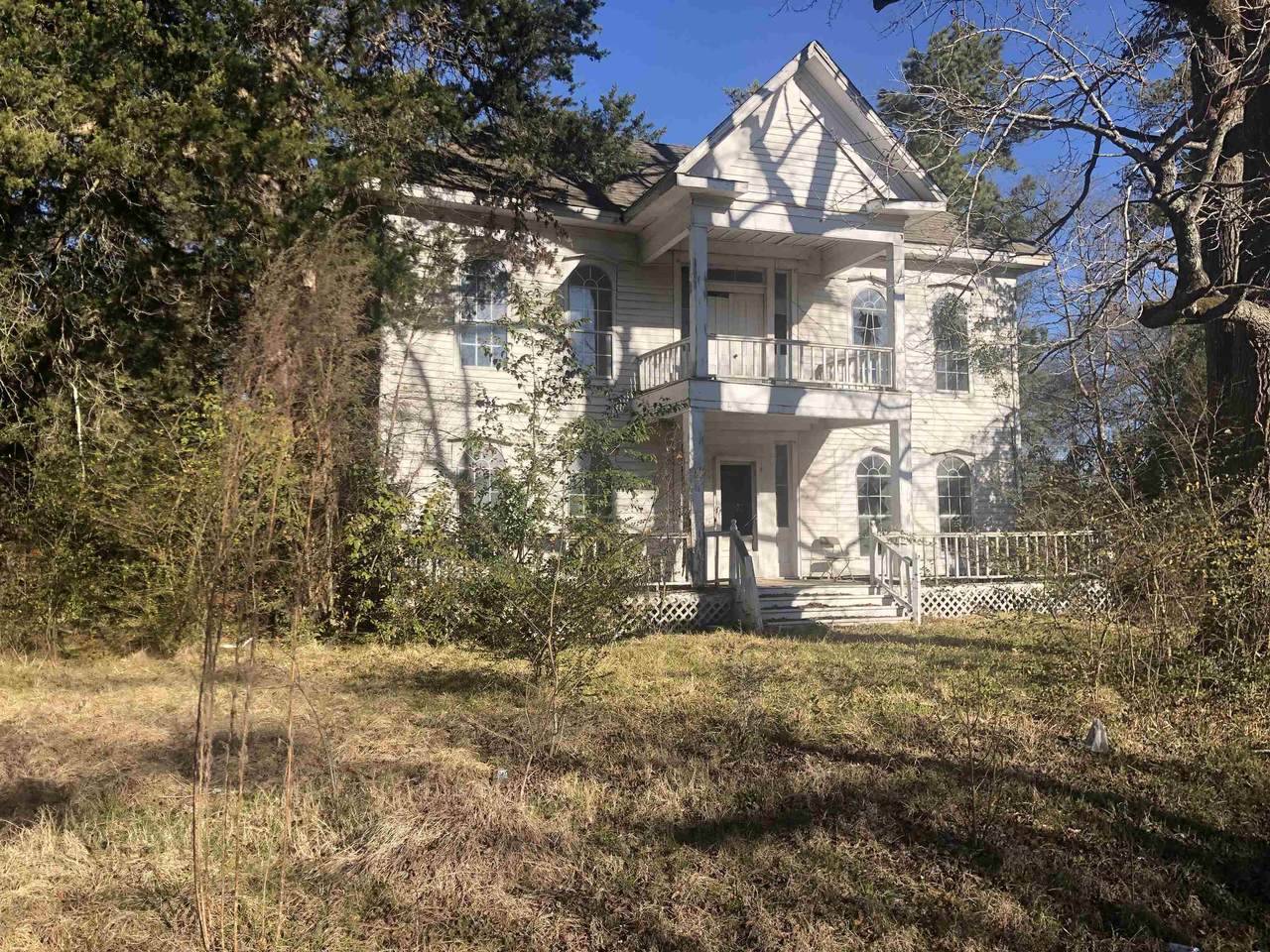 870 4th St. - Photo 1