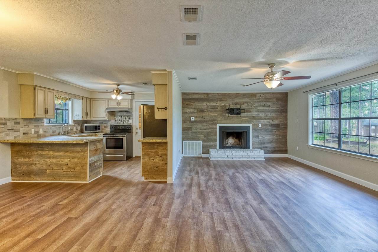 825 Longleaf - Photo 1