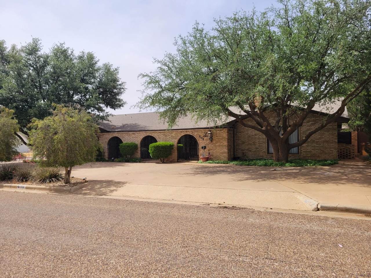908 8th - Photo 1