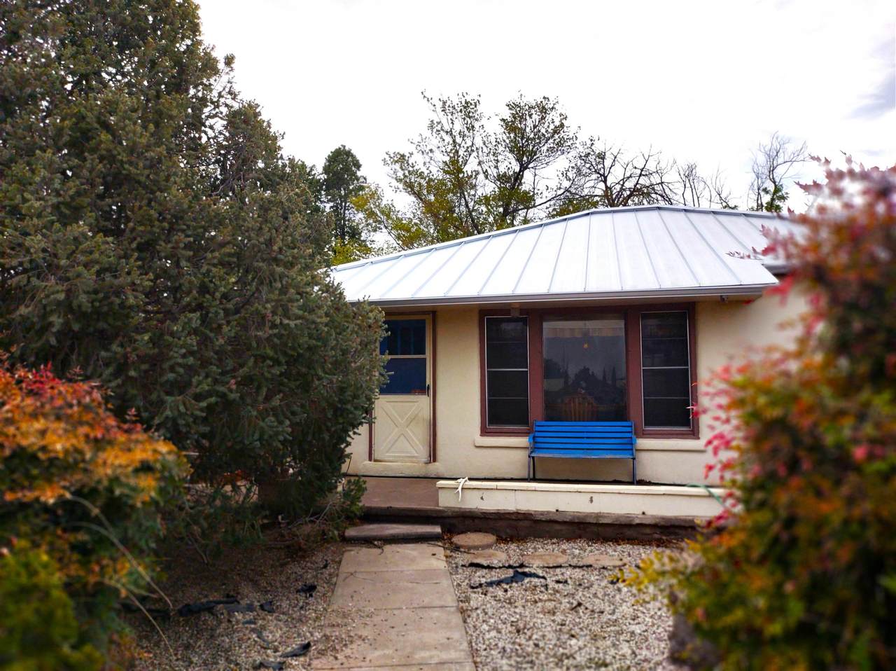 201 Madrone St - Photo 1