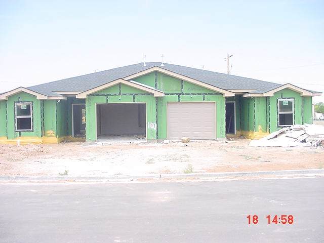 1100 A & B Caprock St. - Photo 1