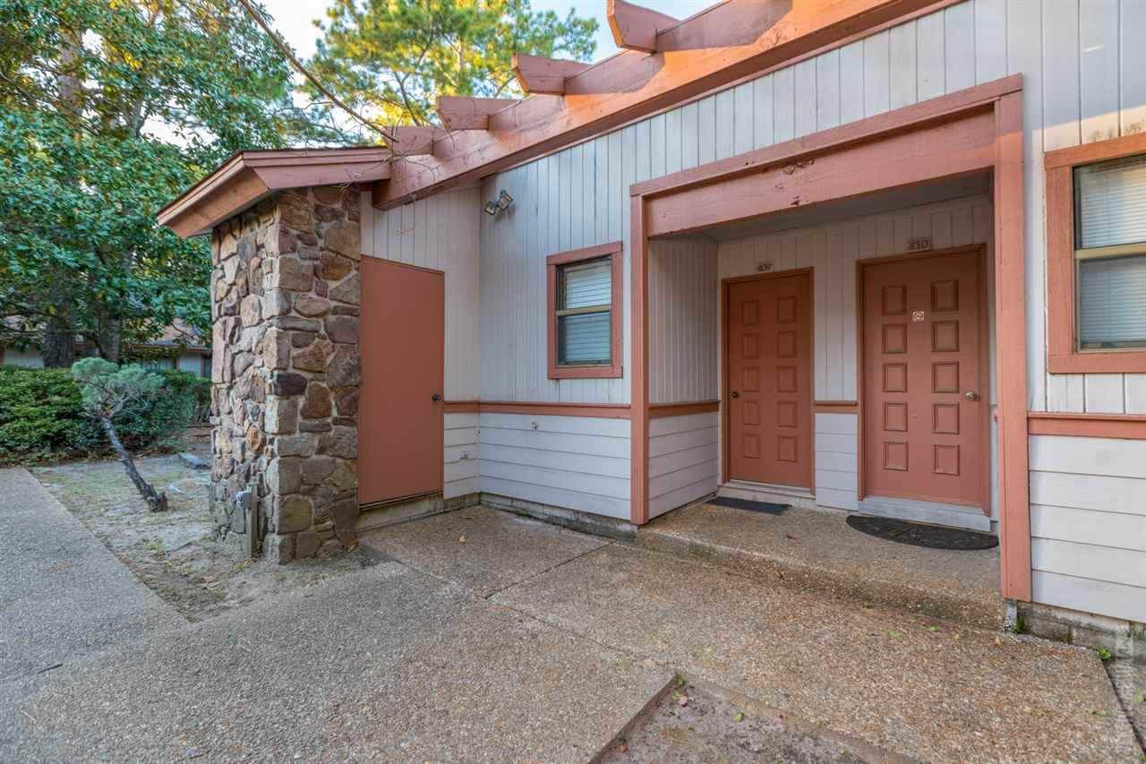 409 Club Villa - Photo 1