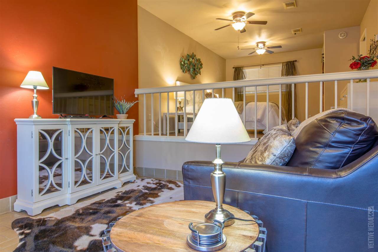 404 Club Villa - Photo 1
