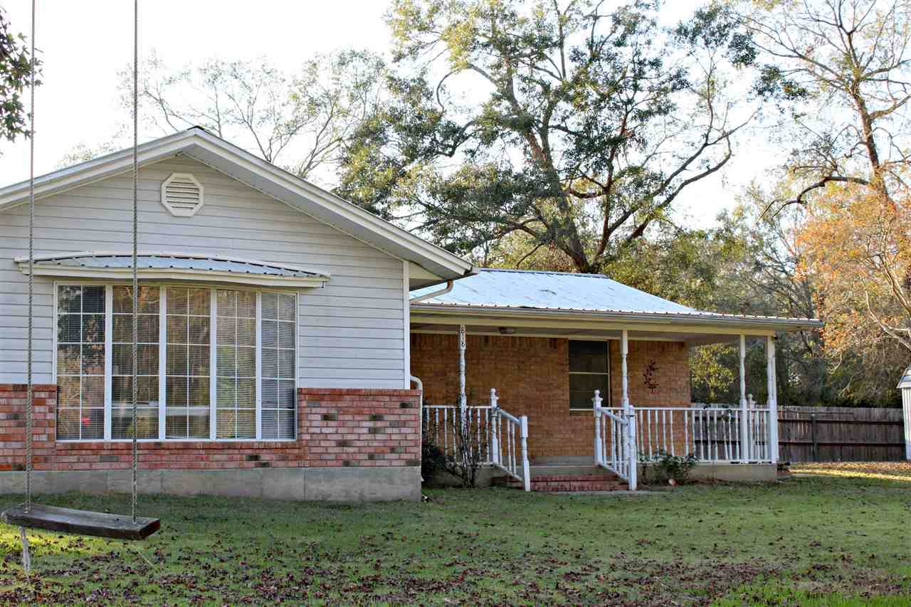 818 Davison St - Photo 1