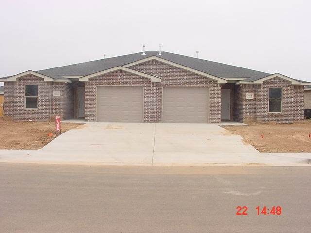 1103 A & B Caprock St. - Photo 1