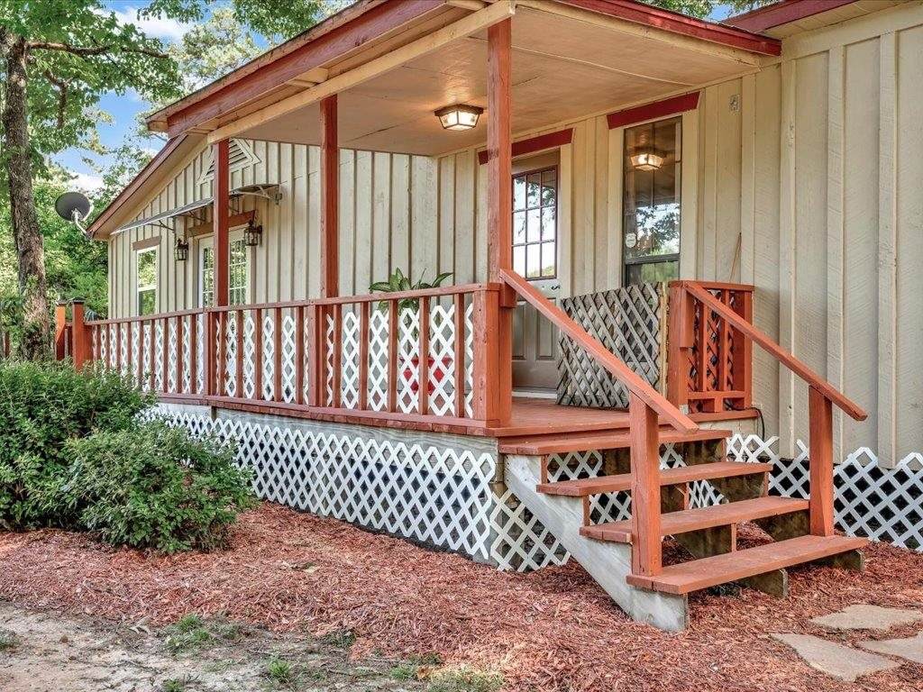 592 Dogwood Loop - Photo 1