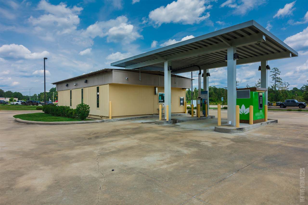 206 Hwy 87 - Photo 1