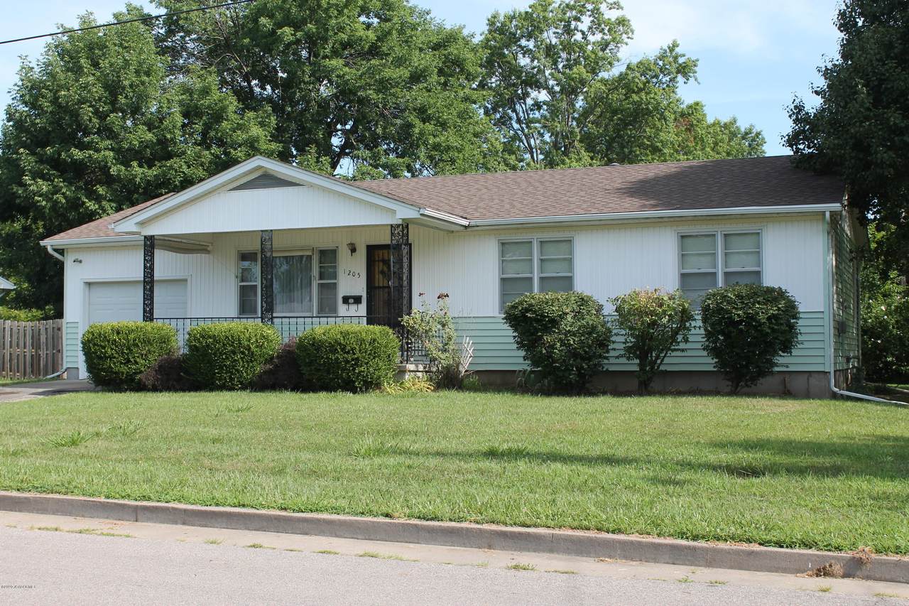 1205 Perry Lane - Photo 1