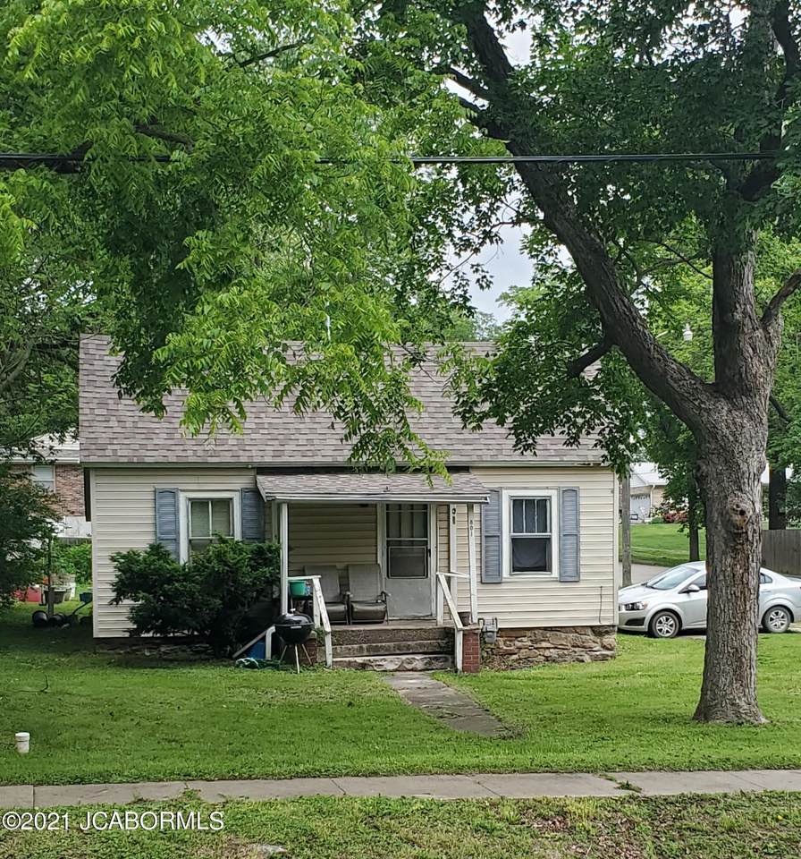 801 7TH Street - Photo 1