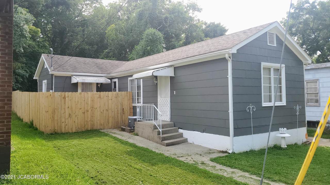 727 Walsh Street - Photo 1