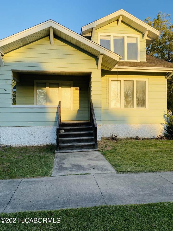 706 Williams - Photo 1