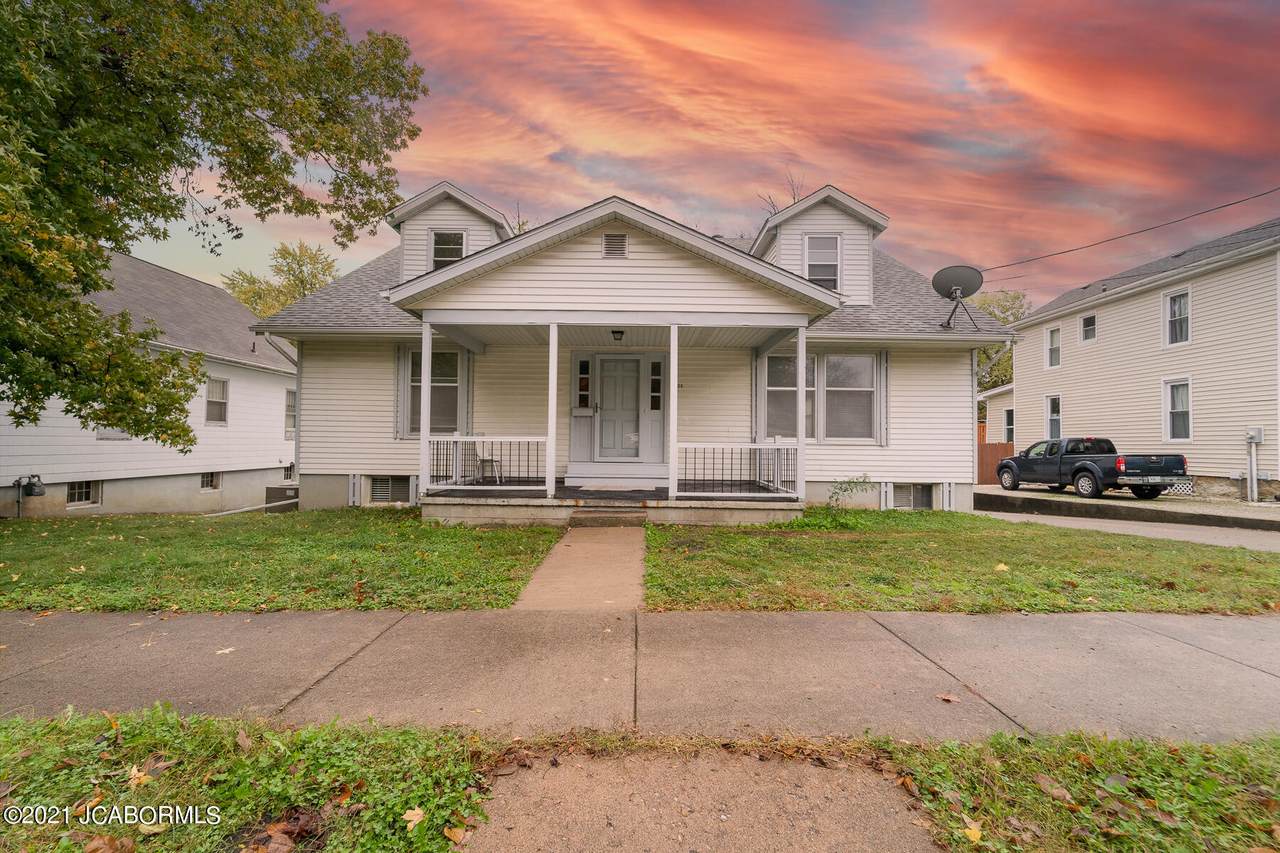 406 5TH Street - Photo 1