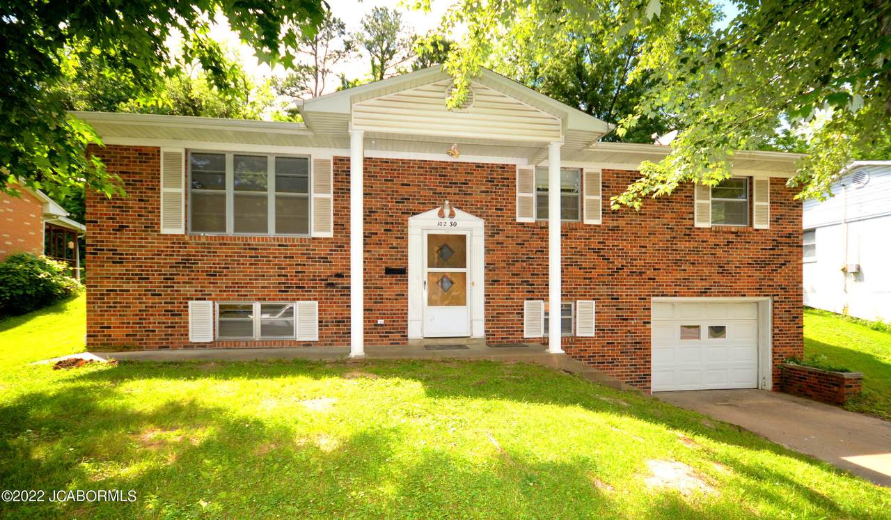 102 Lincoln Street - Photo 1