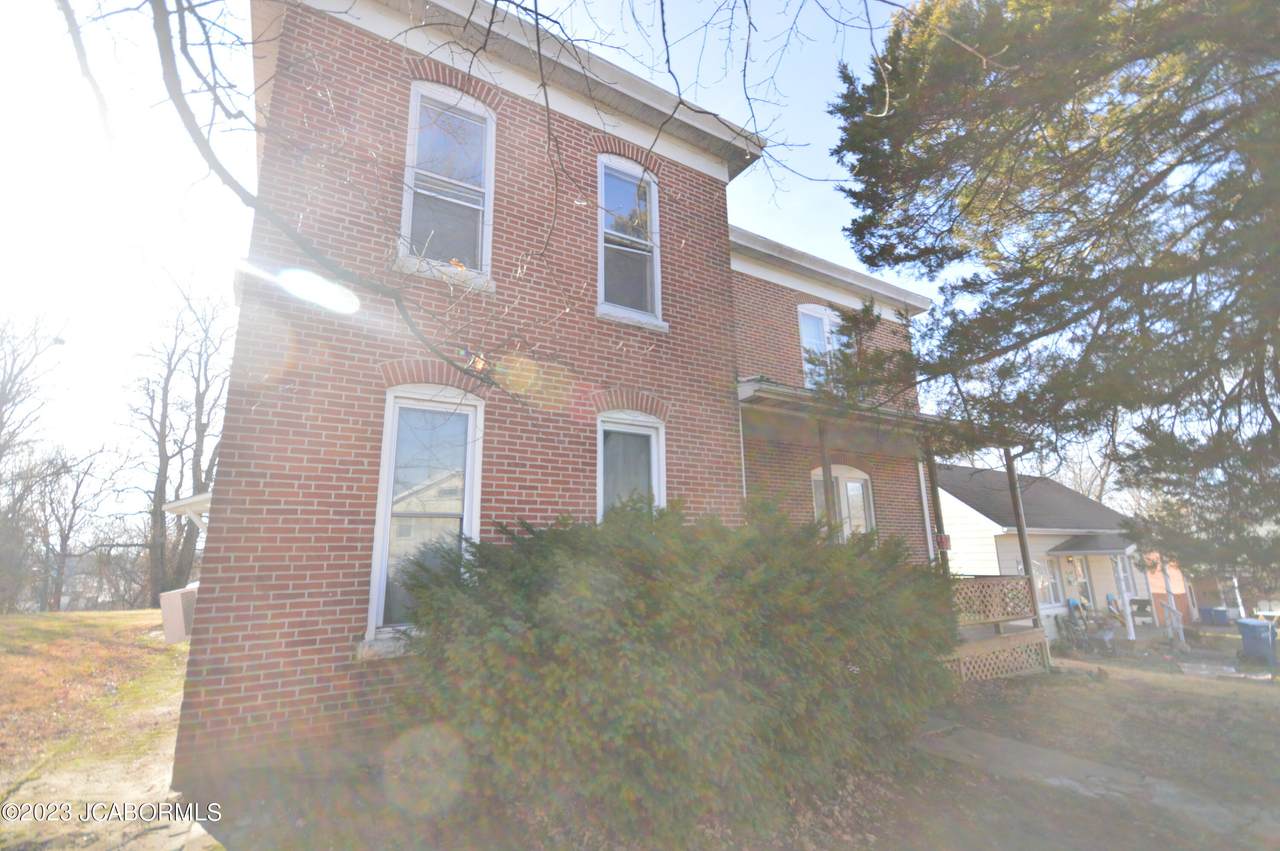1122 Mccarty Street - Photo 1