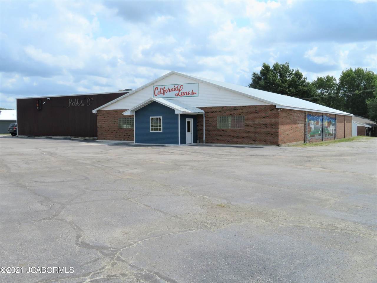 907 Buchanan Street - Photo 1