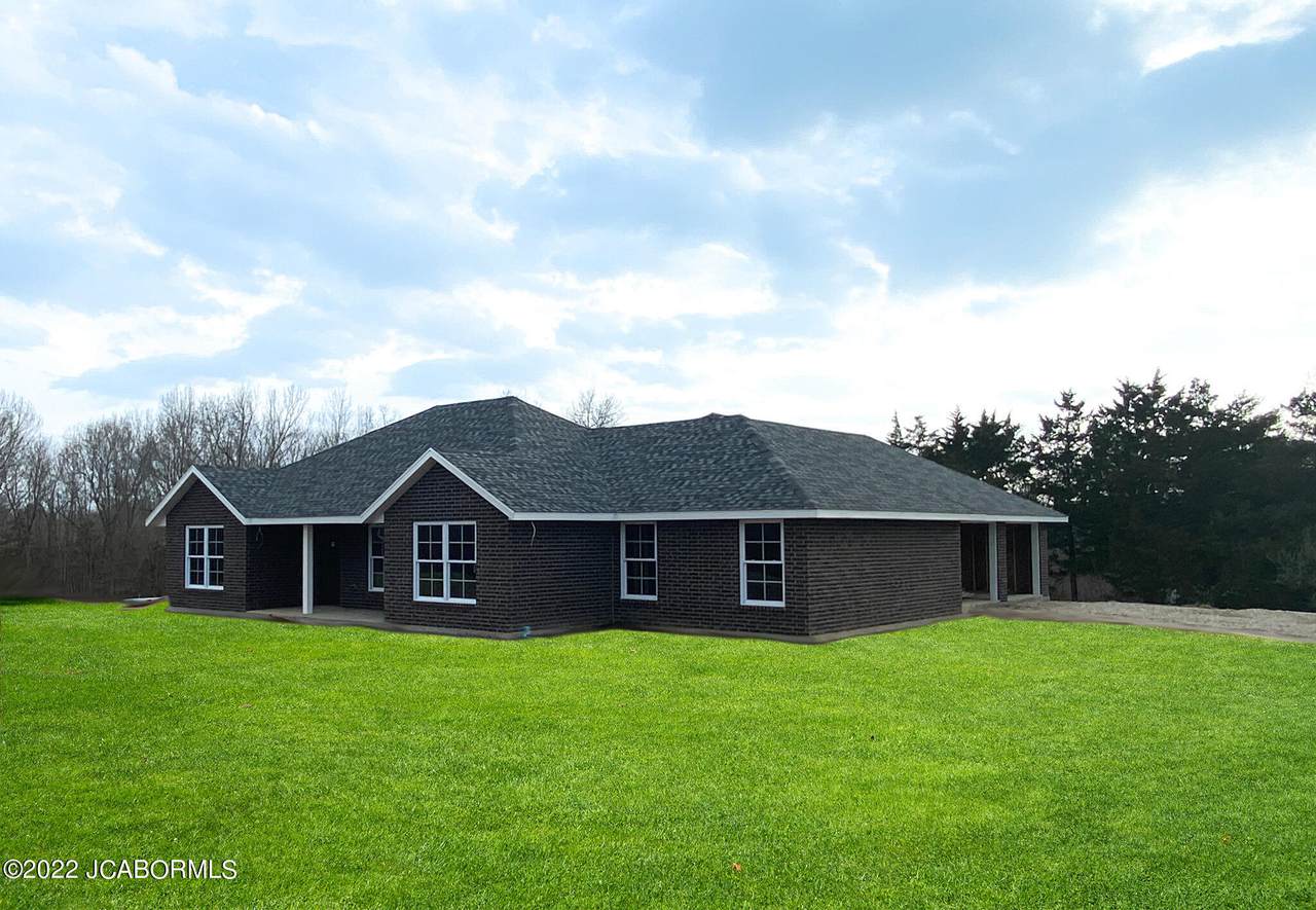 7 Simon Boulevard - Photo 1