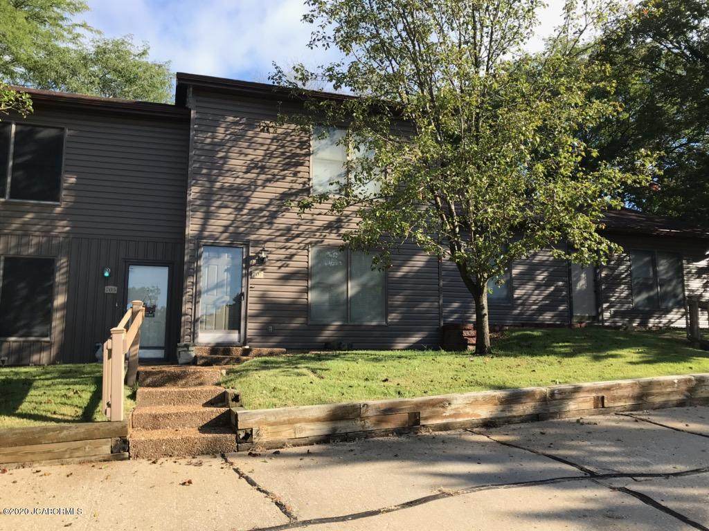 707 Oak Creek Court - Photo 1